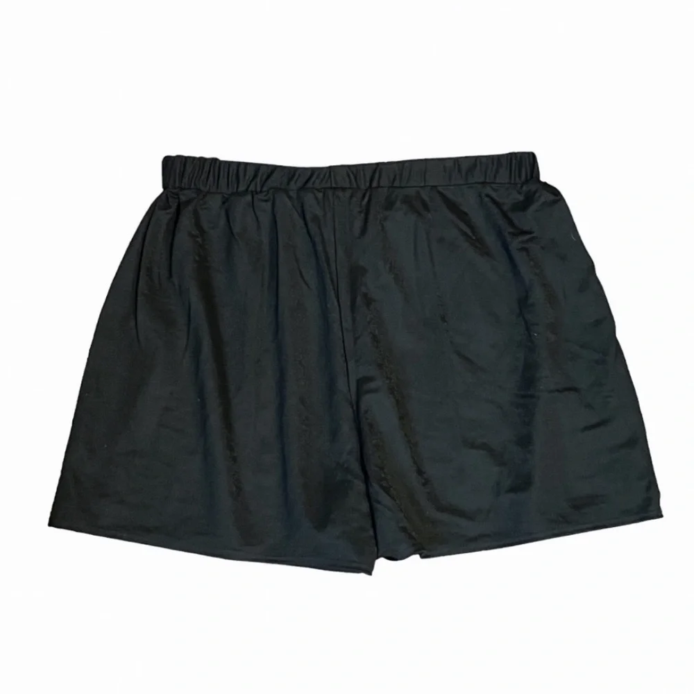 ASOS Design Textured Beach Shorts - Black - Picture 6 of 9